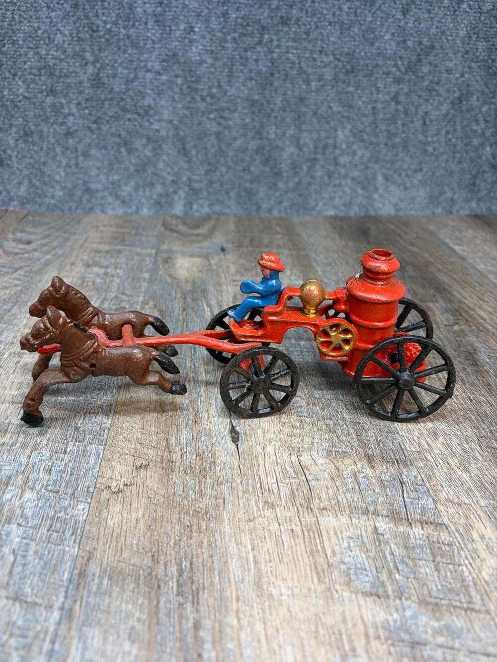 Vintage Cast Iron Horse Drawn Old Fire Engine Truck Toy 9 Inch 2 Pieces